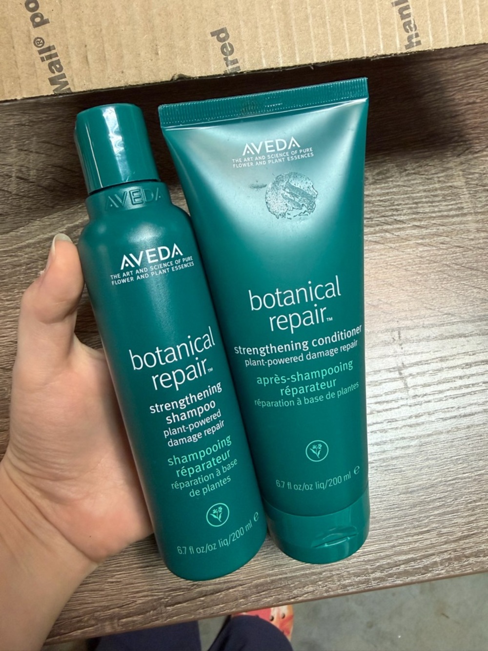 AVEDA Botanical Repair Strengthening Shampoo & Conditioner - Teal